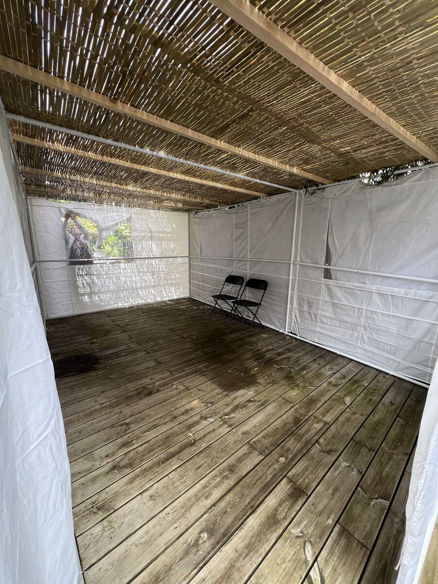 Intérieur sur terrasse en bois